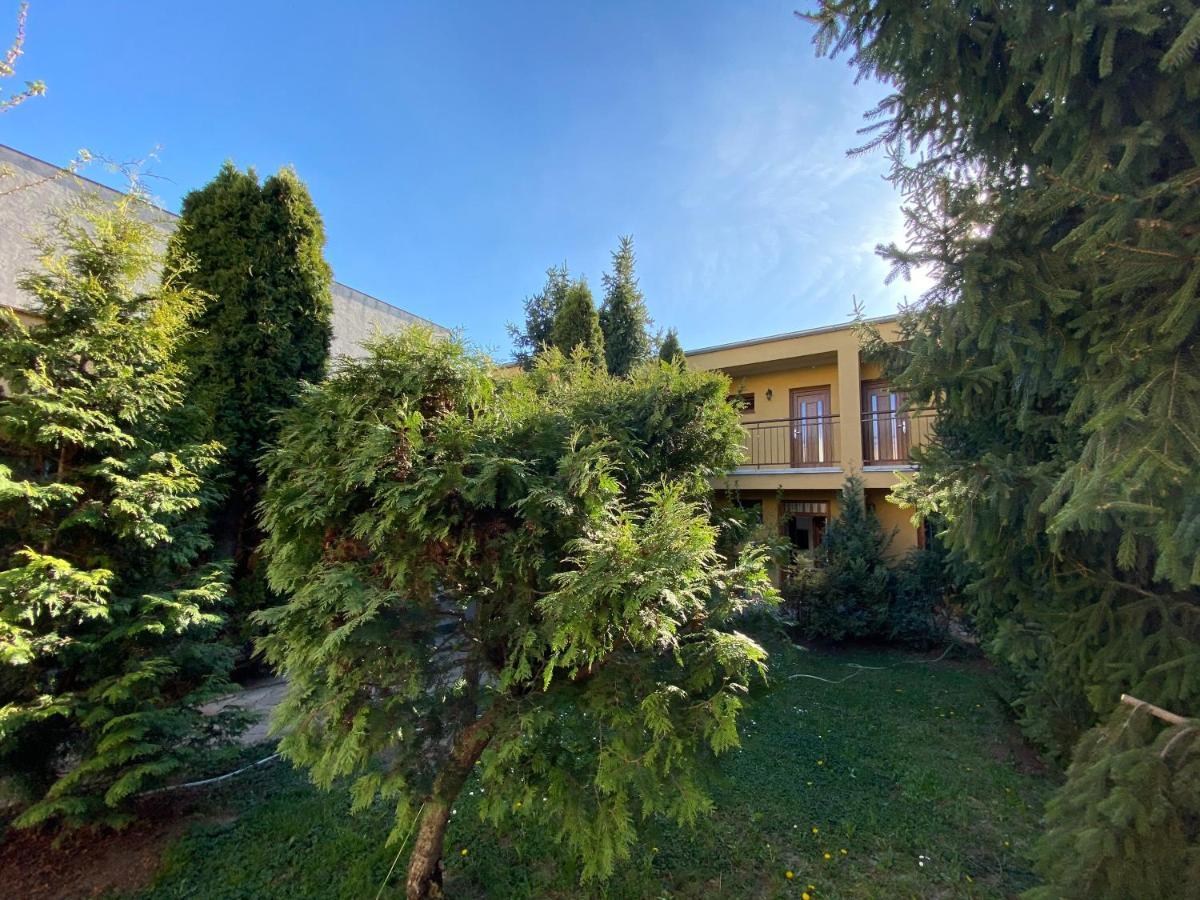 Penzion Oaza Trnava Exterior foto